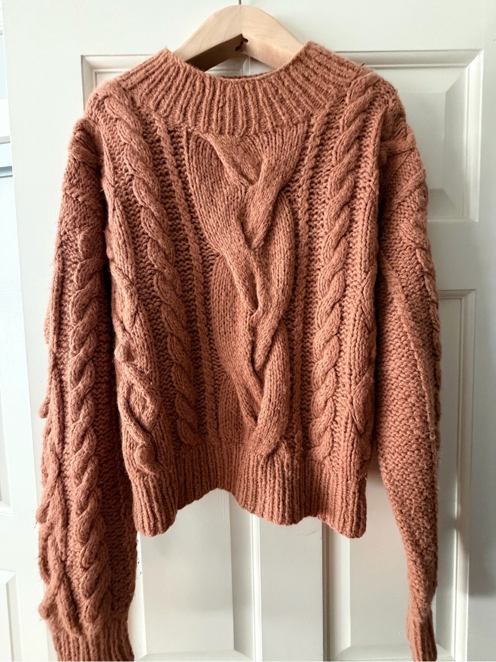 Doen Cable Knit Sweater